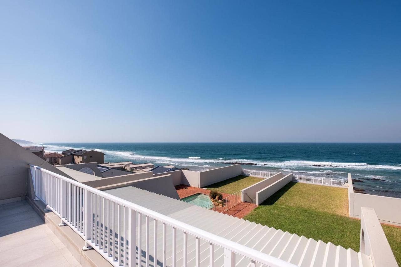 Spacious Beachfront Oasis Apartamento