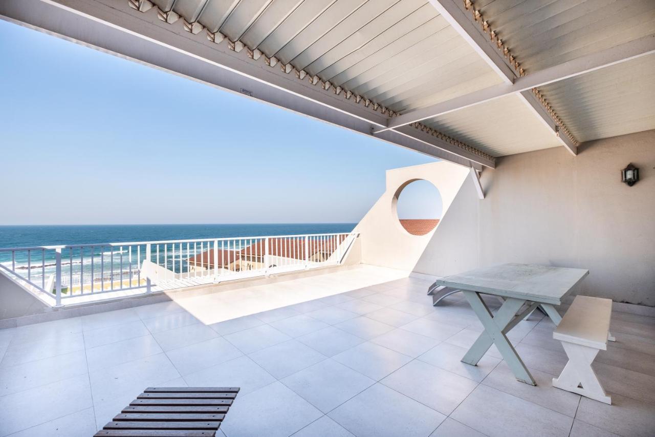 Spacious Beachfront Oasis