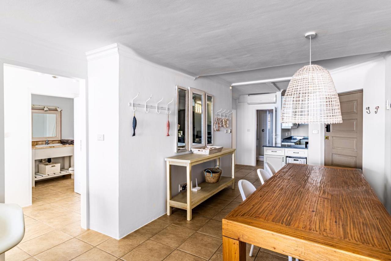 Spacious Beachfront Oasis Apartamento