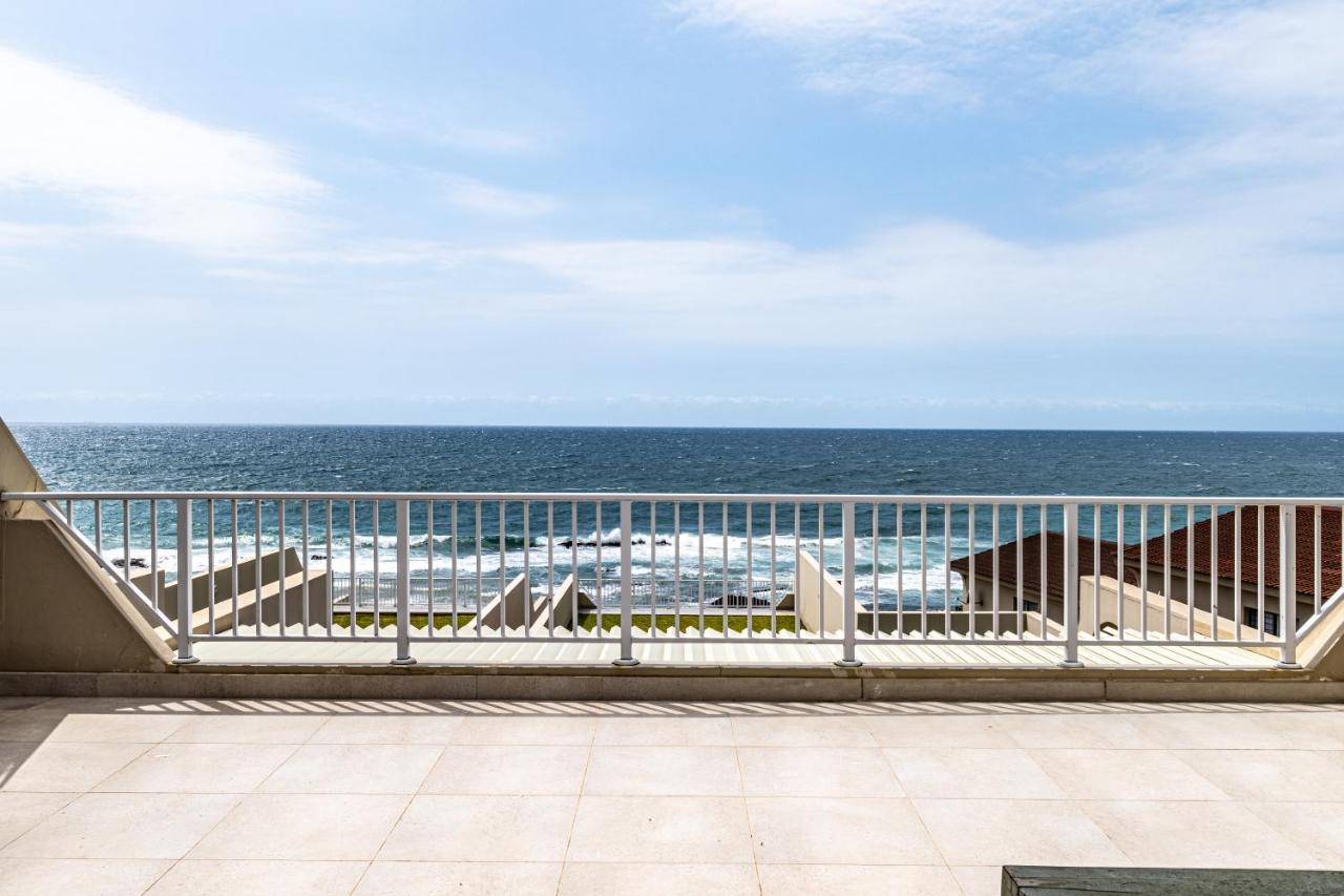 Spacious Beachfront Oasis