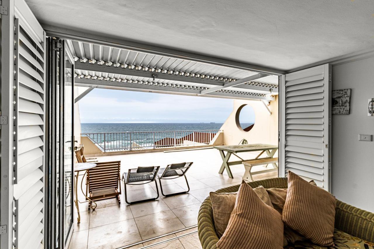 Spacious Beachfront Oasis Apartamento *
