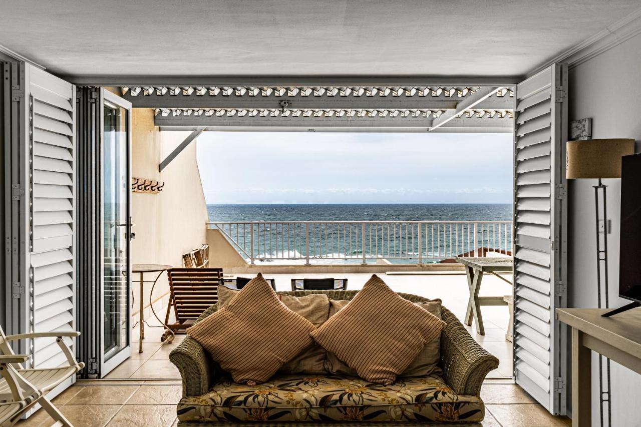 Spacious Beachfront Oasis Apartamento *