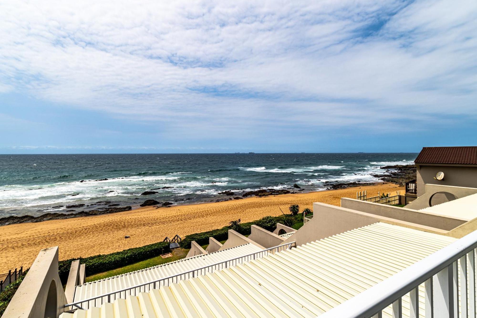 Apartamento Spacious Beachfront Oasis